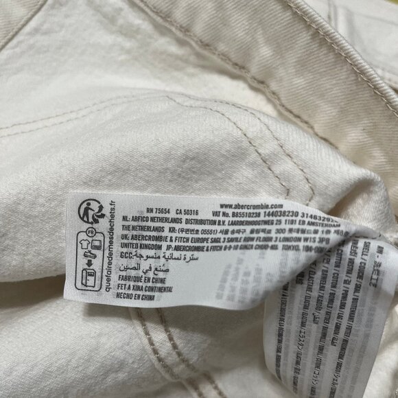 Abercrombie & Fitch NEW! Cropped Denim Jean Jacket In Cream/Bleached Wash XS - Picture 15 of 15